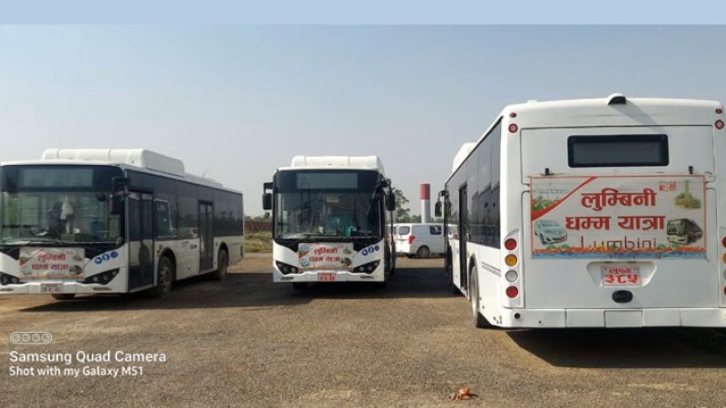 १३ करोडमा किनिएका ईभी बस संचालनमा नआउँदै बिग्रिए, कुनैको ह्यान्डल गायब, कुनै पञ्चर