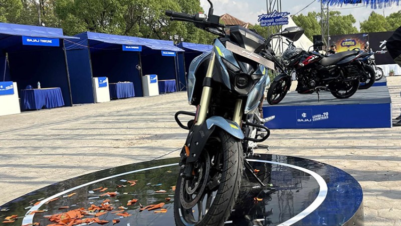 २ लाख ९८ हजार मूल्यबाटै बिक्री सुरू भयो बजाजको नयाँ बाइक