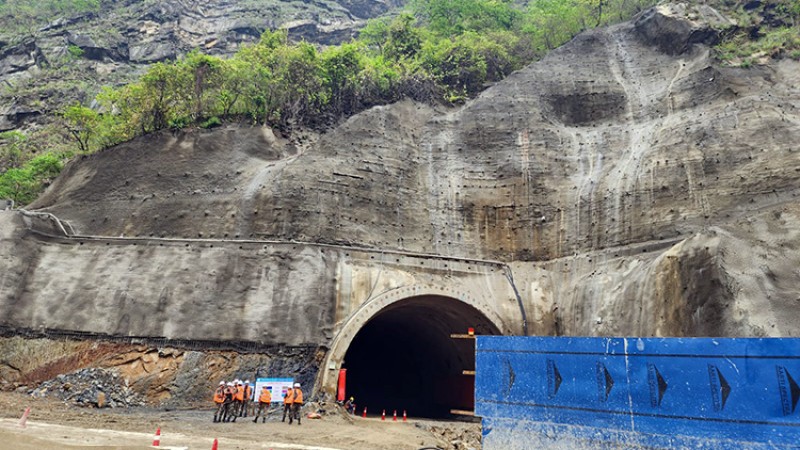 सिद्धबाबा सुरुङमार्गमा उपकरण जडानको तयारी, चालु वर्ष भित्र गाडी गुड्ने