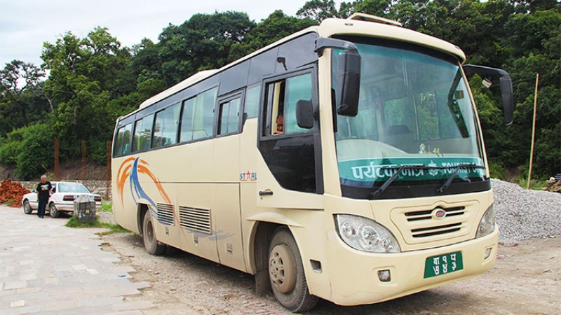 पर्यटक बोक्ने गाडीले पूरै कर छुट पाउने