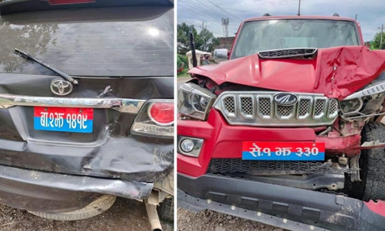प्रधानमन्त्रीको स्वागतमा हिँडेका दुई मन्त्रीको गाडी एक आपसमा ठोक्किए_img