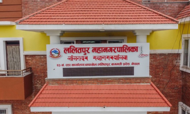 फोहोर संकलन गर्न ११ ईभी किन्दै ललितपुर महानगर, बिक्रेताले ५ जना विदेश लैजानुपर्ने_img
