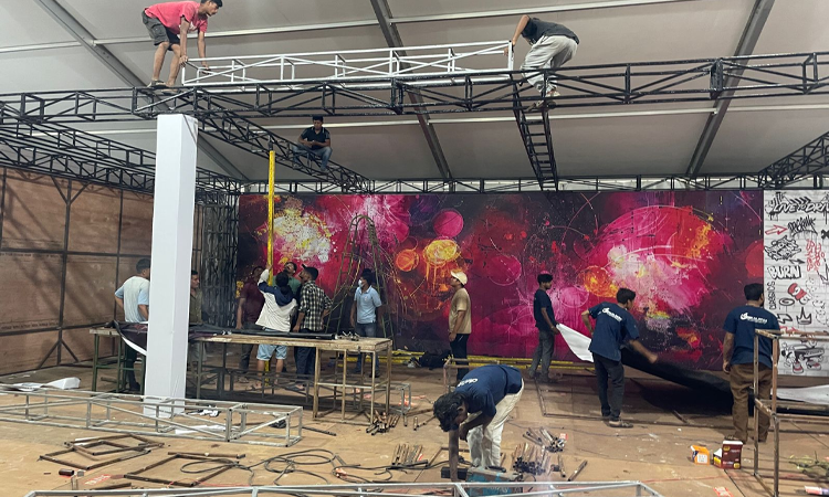 यसरी तयार हुँदैछ नाइमा मोबिलिटी एक्स्पोका स्टलहरू (फोटोफिचर)_img