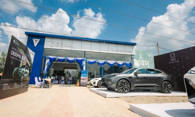 इटहरीमा खुल्यो दीपलको स्टेट अफ आर्ट शोरुम, टेस्ट ड्राइभ र एक्सचेन्ज क्याम्प सुरू_img