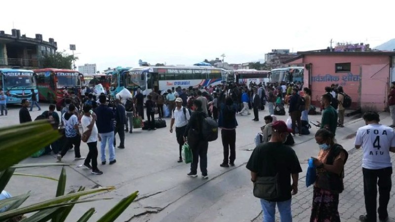५ दिनमा उपत्यकाबाट बाहिरिए झण्डै २ लाख यात्रु