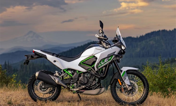 कावासाकीले ल्यायो नयाँ एड्भेन्चर मोटरसाइकल, इन्जिन ४५० सीसी_img