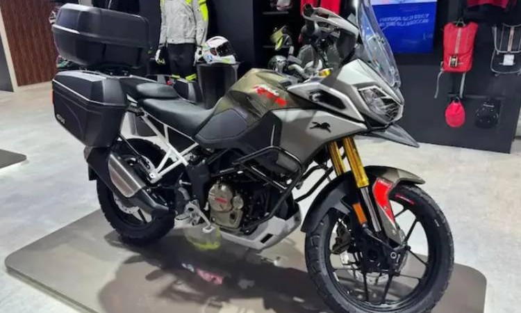 एक सातापछि लन्च हुँदै ३०० सीसीको नयाँ एड्भेन्चर मोटरसाइकल_img