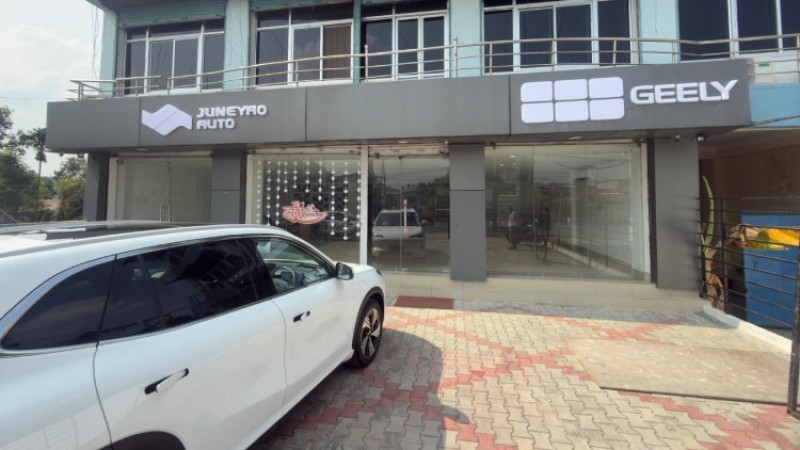 नेटवर्क विस्तारमा आक्रमक बन्दै एलआरआर मोटर्स, १ वर्षभित्र १४ शोरुम खोल्ने