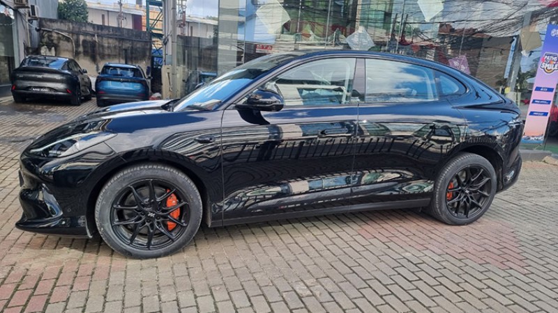 एमजी आइएम सिक्सको डेलिभरी सुरू, धमाधम टेस्ट ड्राइभ चल्दै