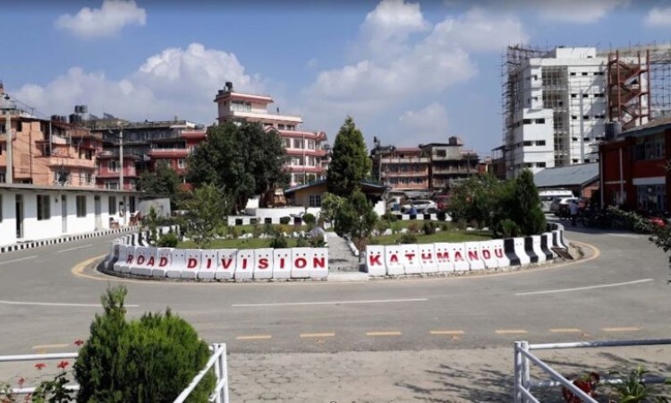 काठमाडौंका ४८ सडक र पुलको ठेक्का ताेडिँदै, सोधियो स्पष्टीकरण_img