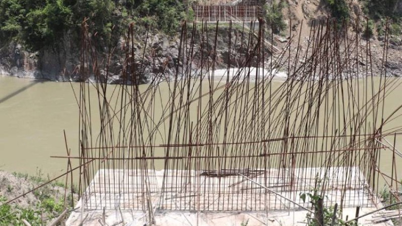 हुलाकी राजमार्ग निर्देशनालयले तोड्यो माडी-ठोरी सडकखण्डको पुलको ठेक्का