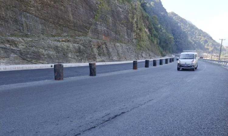 मध्यपहाडी लोकमार्ग : तेस्रोपटक म्याद थपपछि पोखरा खण्डको काम अन्तिम चरणमा_img