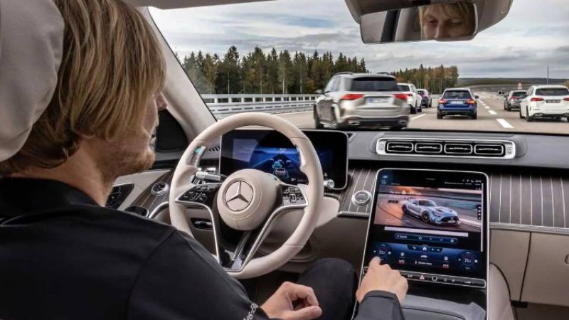 कारमा ‘लेभल थ्री अटोनोमस ड्राइभिङ सिस्टम’, चालकको काम कति घट्यो ?_img