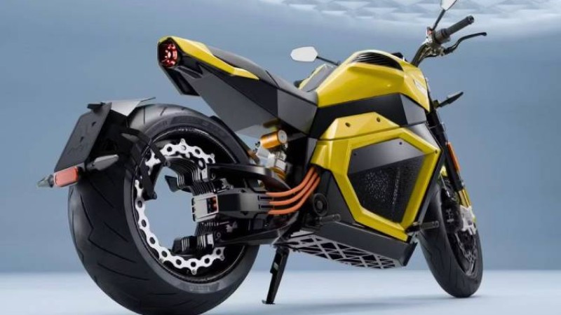 बजारमा आयो सोलिड स्टेट ब्याट्री भएको विश्वकै पहिलो इलेक्ट्रीक मोटरसाइकल