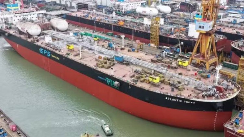 चीनले बनायो एकैपटक १० हजार ८०० कार बोक्ने विश्वकै ठूलो जहाज