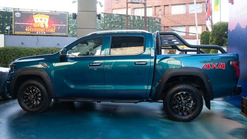 नेपाल आयो हाइब्रिड पीकअप, लग्जरीको लागि एसयूभी जस्तै_img