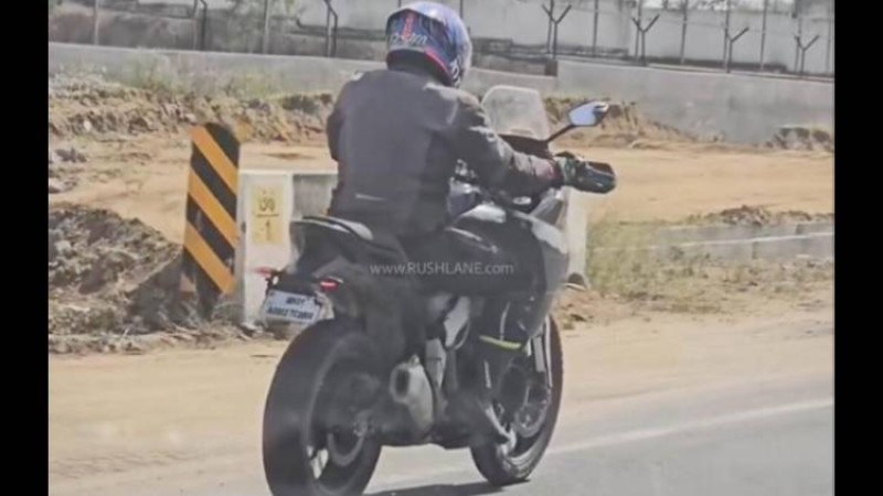 सडकमा देखियो भारतमा बनेको नोर्टनको पहिलो मोटरसाइकल_img