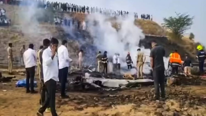 भारतमा विमानस्थलमै विमान दुर्घटना, उपमुख्यमन्त्रीको निधन