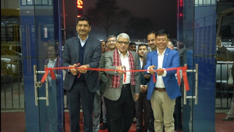 इटहरीमा खुल्यो भोल्भो आइचरको अत्याधुनिक थ्रीएस शोरुम