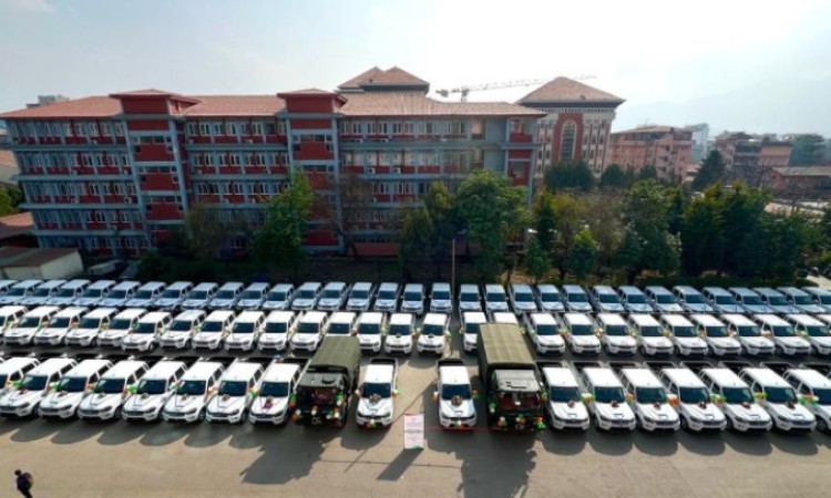 भारतले निर्वाचनका लागि दियो थप गाडी_img