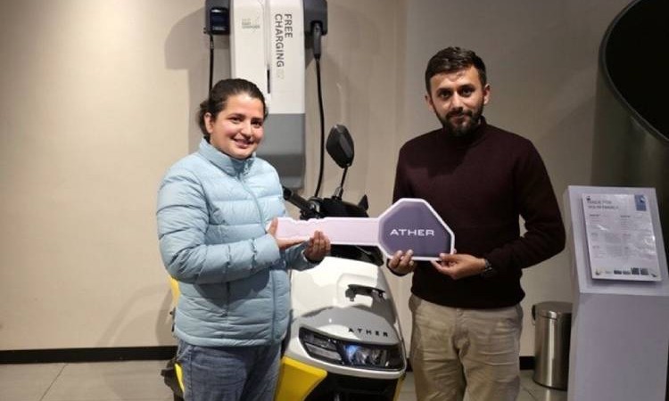 आश्माले पाइन् १ रुपैयाँमा एथर रिज्टा स्कुटर_img