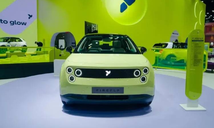 ३७ लाखमा आयो राइट ह्याण्ड ड्राइभ ‘फायरफ्लाइ’_img