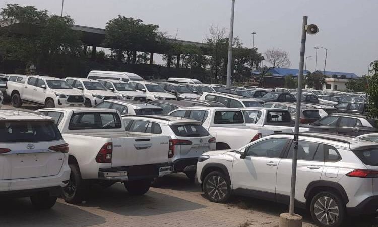 उपत्यकामा ७ महिनामै दर्ता भए पौने १२ हजार कार, कुन कति ?_img