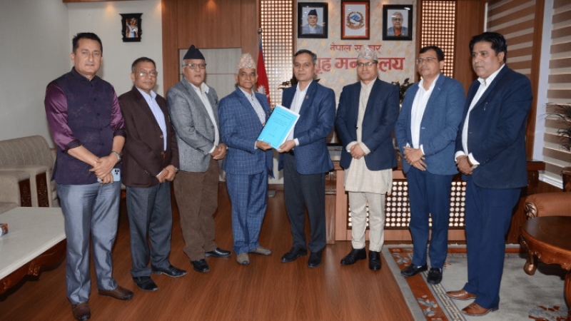 यातायात क्षेत्रमा सर्वोच्चको आदेश कार्यान्वयन सम्बन्धी आयोगले बुझायो प्रतिवेदन