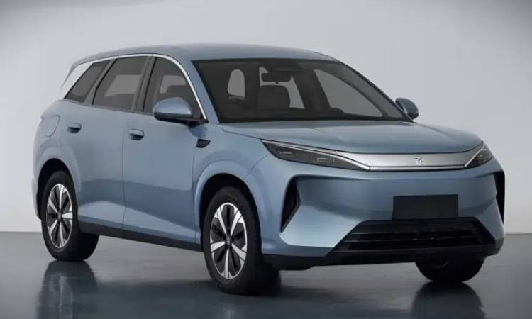 ठूलो साइज र रियर ह्वील ड्राइभमा आउँदै नयाँ एटो थ्री_img