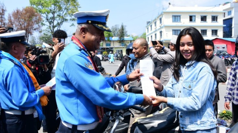 हराएका ५० मोटरसाइकल र स्कुटर फेला पारी धनीलाई फिर्ता