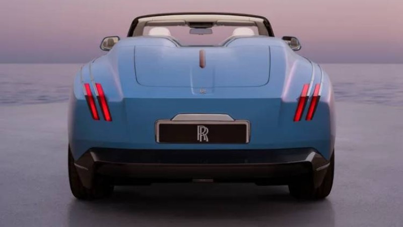 रोल्स रोयसको ‘नाइटिंगेल’ मोडल १०० युनिट बन्ने, मूल्य १ अर्ब ४४ करोड_img