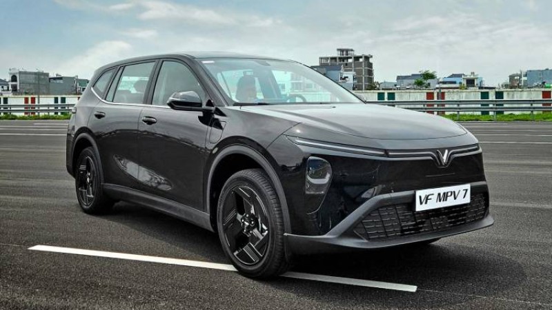 ३९ लाखमा आयो भिनफास्टको नयाँ एमपीभी, रेन्ज ५०० किमी माथि_img