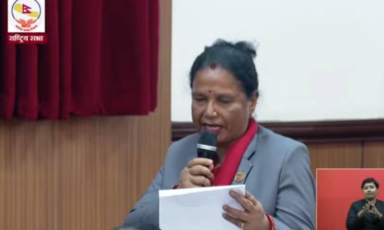 सरकारी गाडीमा निजी नम्बर प्लेट राखेको भन्दै संसदमा उठ्यो प्रश्न_img