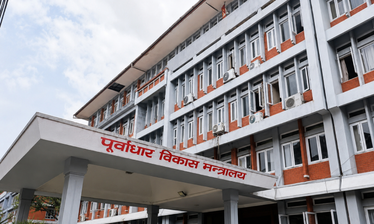 पूर्वाधार मन्त्रालयले एकैपटक खारेज गर्यो ४४ निर्माण कम्पनीको लाइसेन्स_img