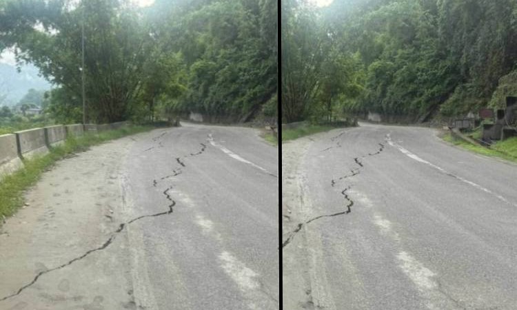 बाढीले कटान गर्दा कृष्णभीरमा सडक भासियो, आवतजावत ठप्प_img