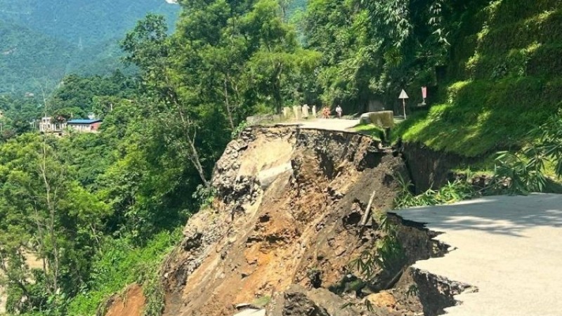 कृष्णभीरले पश्चिमसँगको सम्पर्क टुटायो, यी हुन् वैकल्पिक चार सडक