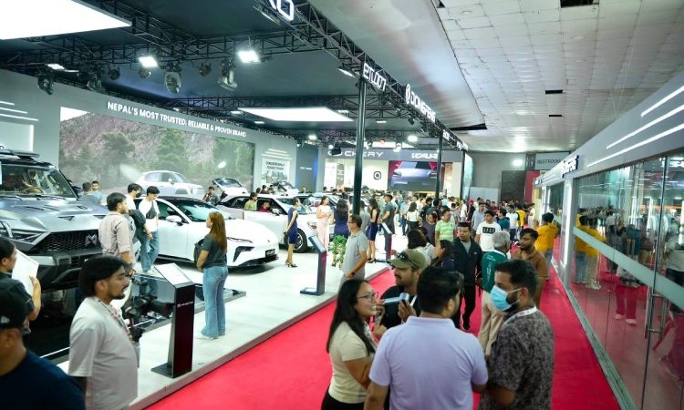 अटो शोमा यसरी छान्नुहोस् उपयुक्त कार_img