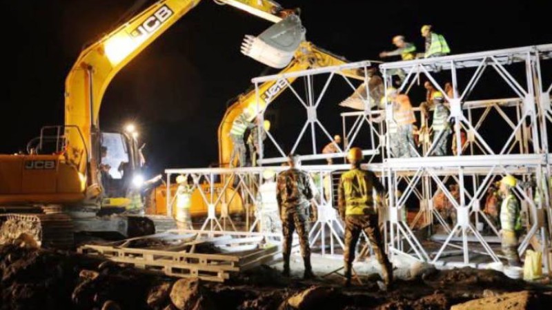 बेत्रावतीमा बेलिब्रिज जडानको काम आधा सकियो, आइतबारसम्म संचालनमा आउने