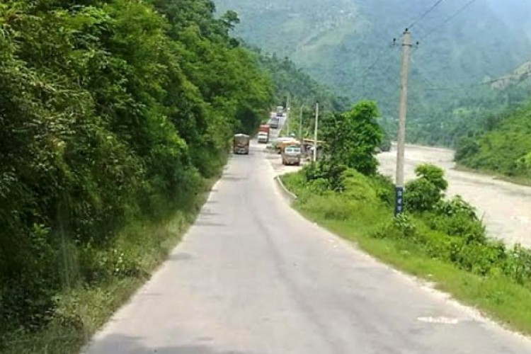 पृथ्वी राजमार्ग, मुग्लिन-नारायणगढसहित सडकमा यात्रा नगर्न अनुरोध_img