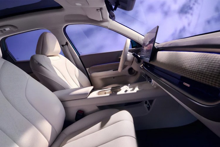 फरक डिजाइन र आकर्षक मूल्यको इलेक्ट्रीक एसयूभी बिक्री सुरु हुँदै_img