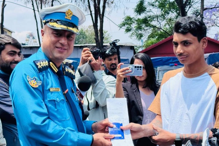 ट्राफिकले भेटायो ३५ लाख पर्ने मोटरसाइकल, थप ६५ धनीलाई फिर्ता_img
