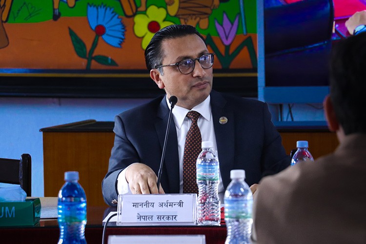 दुई अर्व होइन, २ रुपैयाँ खाएको प्रमाण दिनुहोस्ः अर्थमन्त्री_img