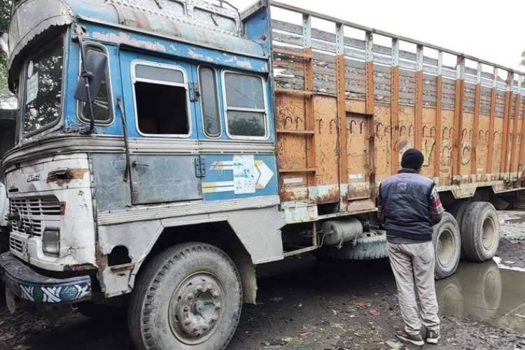 पुरानो ट्रकलाई कन्टेनर बनाउँदा ५० हजार कर छुट पाउने_img