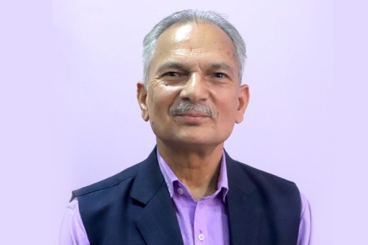 आत्मदाहको बाटो रोज्ने युवाको विद्रोहलाई हल्का नलिइयोस् : डा. भट्टराई_img