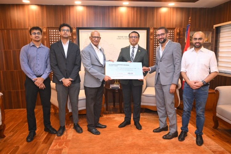 गोल्छा ट्रष्टद्वारा उद्धार कोषमा १ करोड ११ लाख सहयोग_img