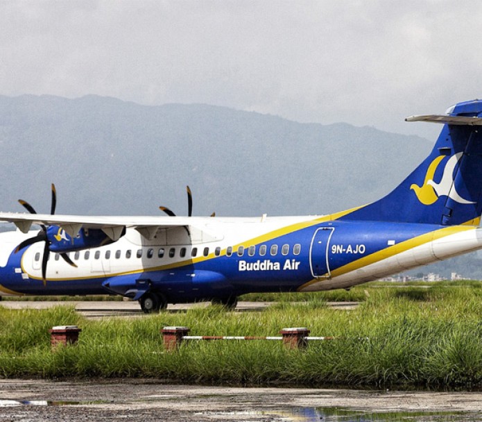 पोखरामा बुद्ध एयरको जहाजमा चरा ठोकियो_img