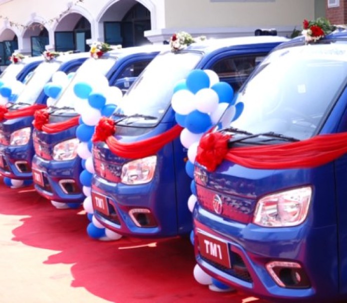 ललितपुर महानगरले फोहोर संकलन गर्न किन्यो ११ फोटोन ईभी_img