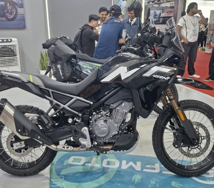 नयाँ कलरमा आयो सीएफमोटो ४५० एमटी_img