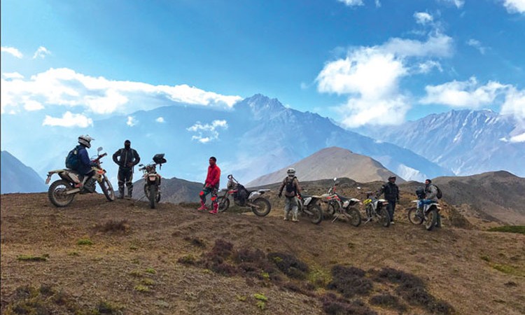 काठमाडौं वरपरका डाँडा घुम्नेलाई उत्कृष्ट ३ मोटरसाइकल (मूल्यसहित)_img